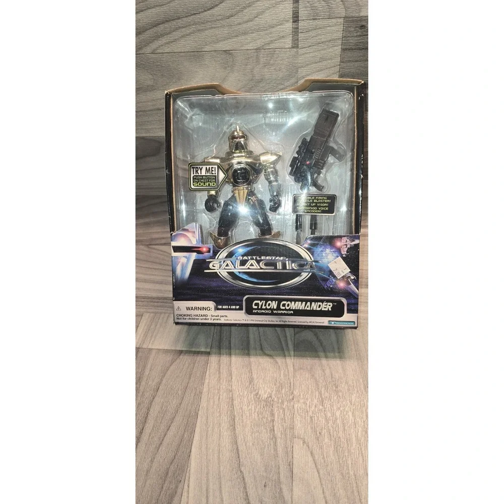 VINTAGE BATTLESTAR GALACTICA CYLON COMMANDER TRENDMASTERS 1996